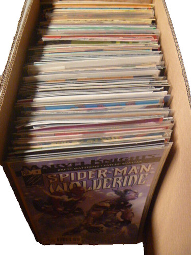 Awesome lot 100 x marvel - awesome,